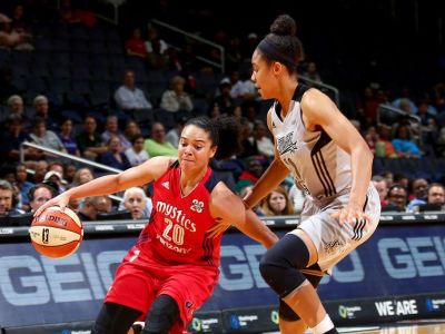 Toliverová s 21 bodmi, Washington prehral s Phoenixom 79:89