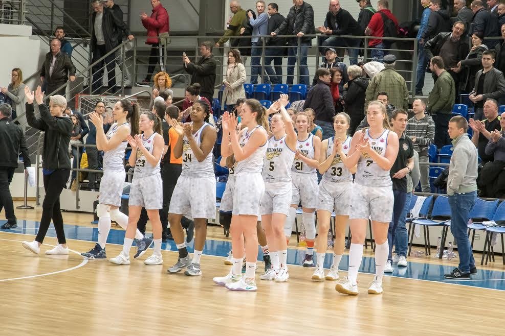 VIDEO Prvý zápas štvrťfinále play-off v réžii Piešťanských Čajok