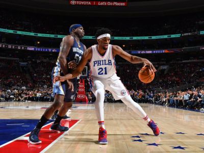 V NBA odohral len 30 zápasov, aj tak podpísal zmluvu na 148 miliónov