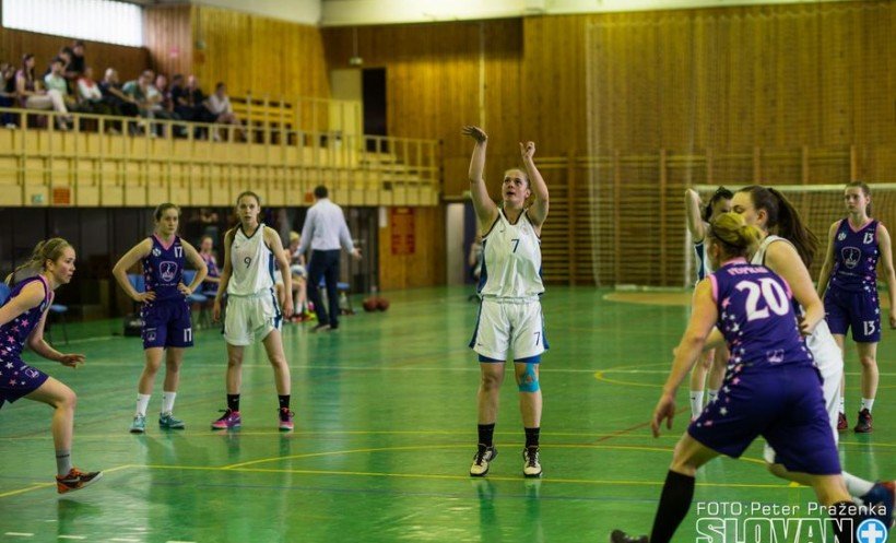 Boj o záchranu začali popradské basketbalistky prehrou