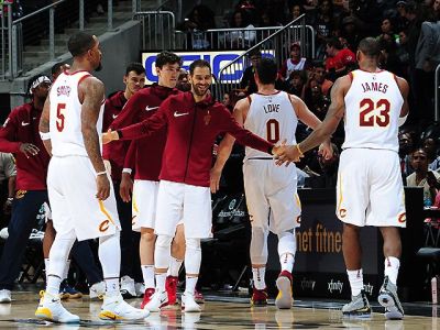 Cleveland s desiatym víťazstvom v sérii, nezaváhal ani Boston