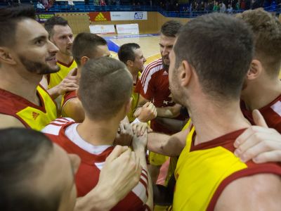Býci oslávia Vianoce na dvakrát, Körner sa zmení na leňocha a dojedača