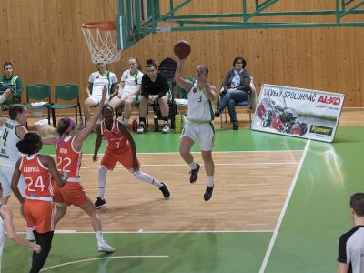 Ruže vyhrali v Šamoríne, Čajky v Bystrici