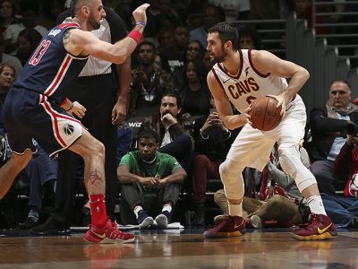 Cleveland opäť víťazne, LeBron James s tretím triple-double po sebe