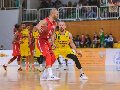 VIDEO+ONLINE: Komárno hostí v derby Levice, Prievidza privíta Svit
