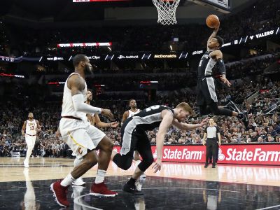 LeBron James ako najmladší s 30 000 bodmi, Cleveland však nespasil