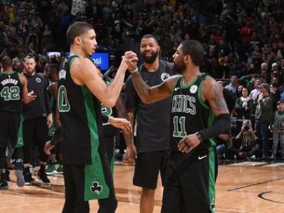 Tesný triumf Bostonu v Denveri, Milwaukee štvrtýkrát v sérii víťazne po zmene trénera