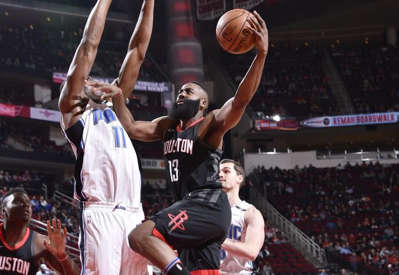 VIDEO Harden ako prvý v dejinách dosiahol triple-double so 60 bodmi