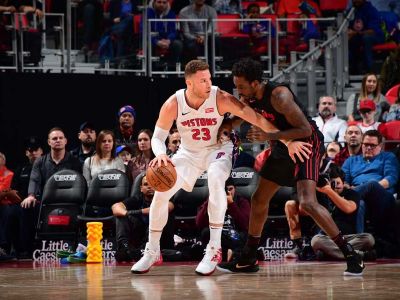 Detroit s B. Griffinom ešte neprehral, Nowitzki odohral 50 000 minút