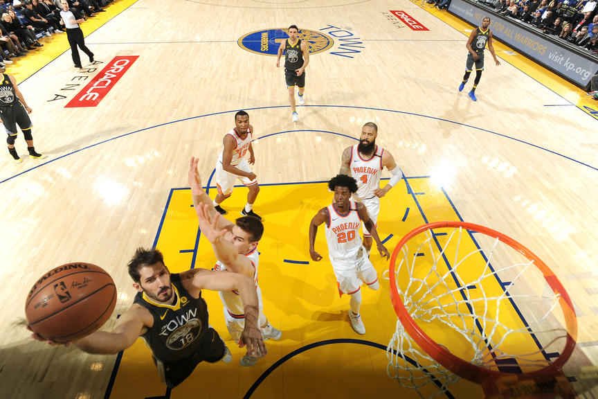 Golden State zničili Phoenix, 10. víťazstvo Utahu v sérii