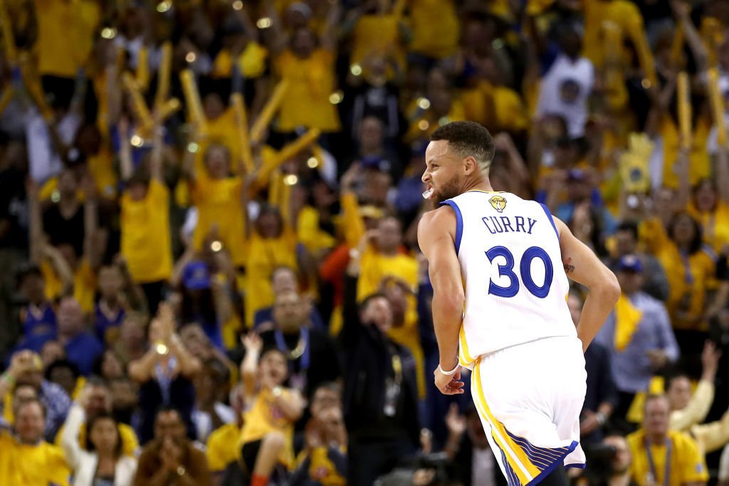 Golden State opäť prišlo o Curryho, Cleveland s istotou play-off