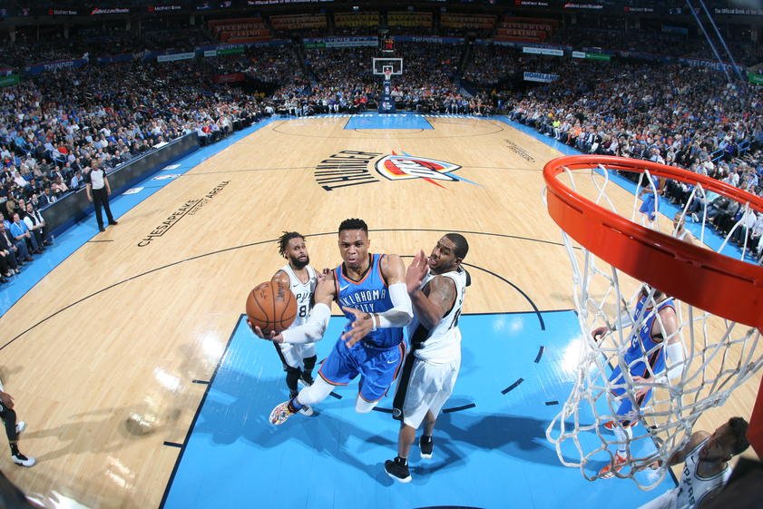 Oklahoma City zdolala San Antonio, 19. triple double Westbrooka v sezóne
