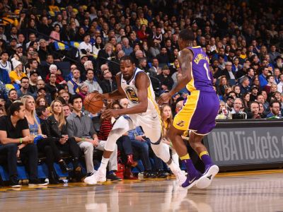 Golden State uspeli aj bez čerstvého tridsiatnika Stephena Curryho