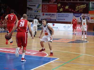 VIDEO+ONLINE: Začína sa najvyrovnanejšie play off za posledné roky. Kto uspeje na úvod?