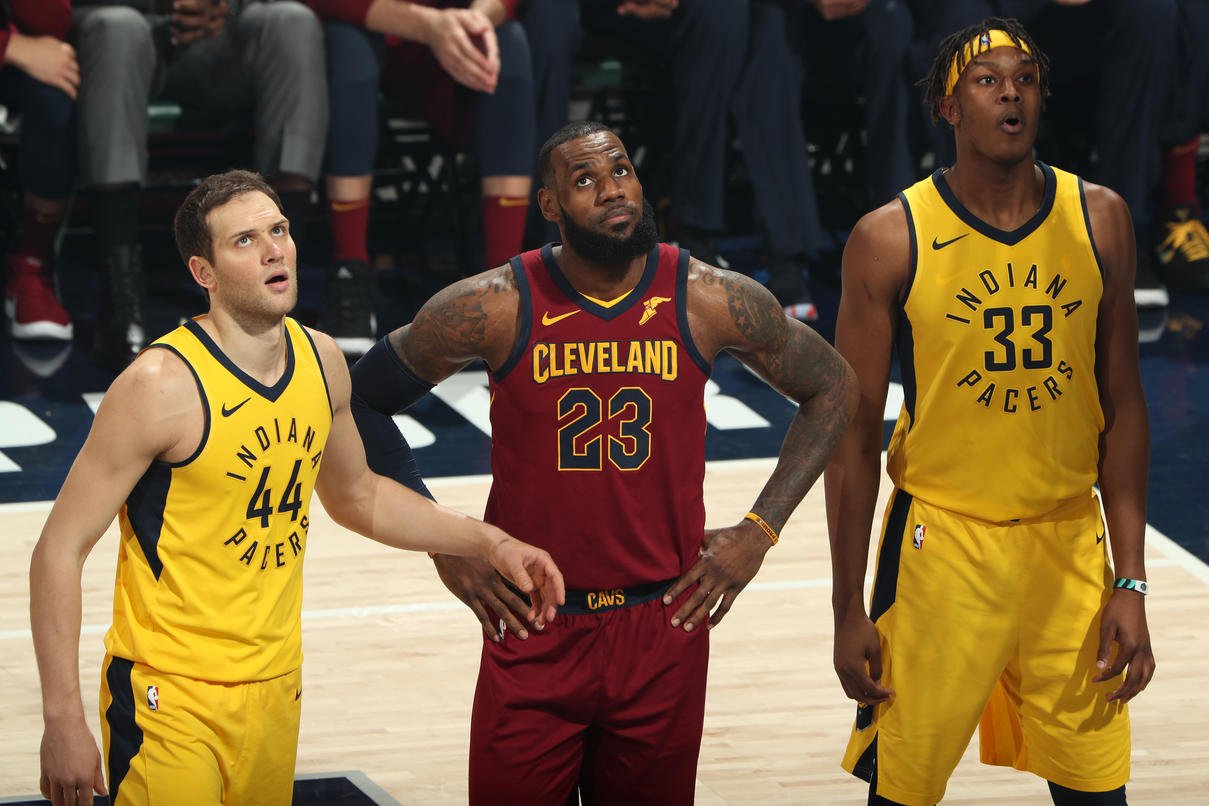 LeBron James stovkárom v double-double, ale Cleveland druhýkrát prehral s Indianou