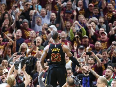 LeBron James predviedol skvelý buzzer beater, má ich už viac ako Jordan