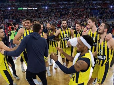 Žalgiris a Fenerbahce vyhrali svoje série 3:1 a sú vo Final Four