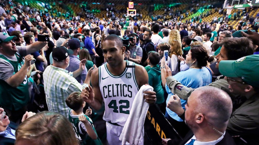 Chýbali im dve najväčšie hviezdy, nezlomilo ich to a vyradili kandidáta na MVP NBA