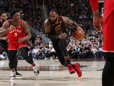 LeBron James rozhodol v závere, Cleveland aj Boston krok od postupu