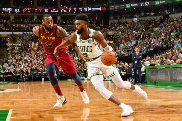 Triple-double LeBrona Jamesa, ale Cleveland na Boston nestačil ani po druhý raz