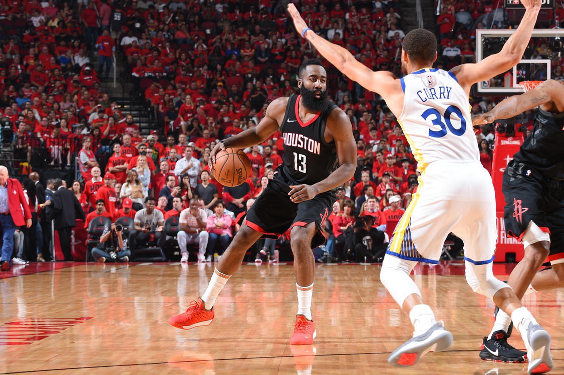 Houston nedal šancu Golden State a vyrovnal finále Západnej konferencie