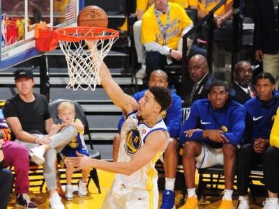 Golden State deklasoval Houston, finále Západnej konferencie do siedmeho zápasu