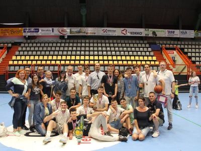 Levice mestom majstrov, po mužoch získali titul aj juniori