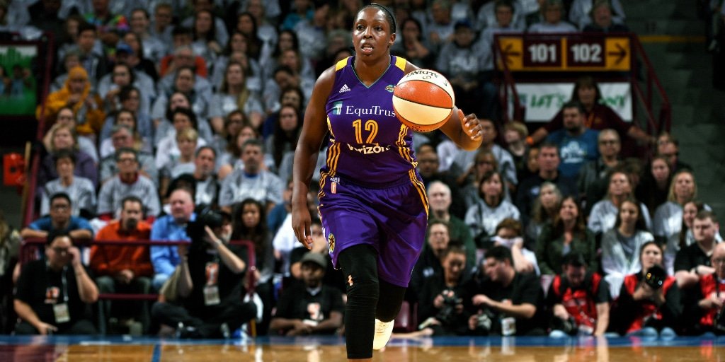 Chicago Sky podĺahli Los Angeles Sparks