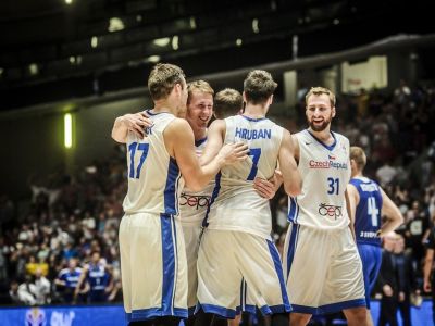 Skvelý Hruban zatienil hviezdu NBA. Česi majú MS na dosah
