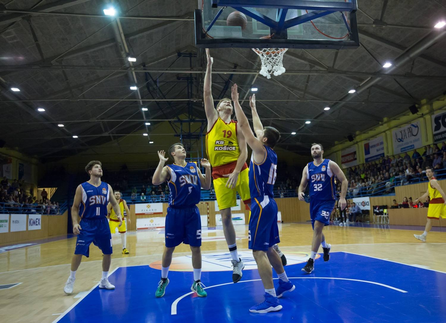 Pod kôš Spišskej Novej Vsi prichádza slovenský pivot Ivan Židzik