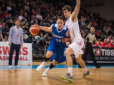 Barcelona potvrdila príchod Kurica
