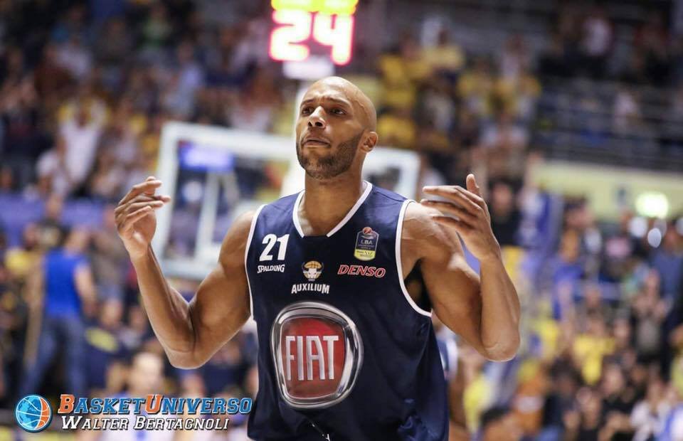 Slovenský reprezentant Jones nahradil hráča NBA a nasúkal 7 trojok
