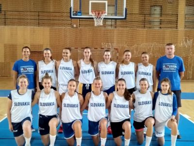 Slovenky do 18 rokov prehrali v príprave dvakrát s Rakúšankami
