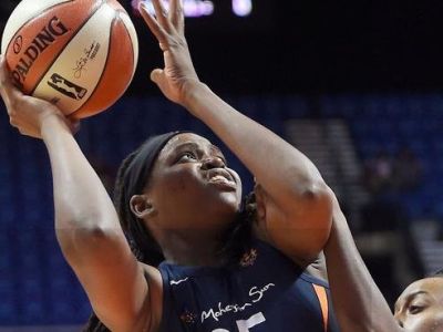 Washington podľahol Connecticutu, Kristi Toliver so 6 bodmi
