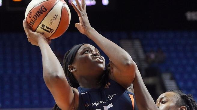 Washington podľahol Connecticutu, Kristi Toliver so 6 bodmi