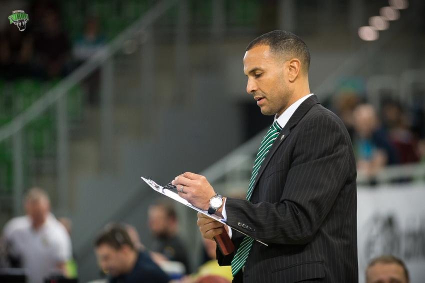 Novým trénerom Prievidze sa stal Michael Claxton