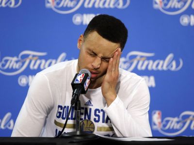 Curry napriek sile Lakers dúfa v ďalšiu dominanciu Golden State