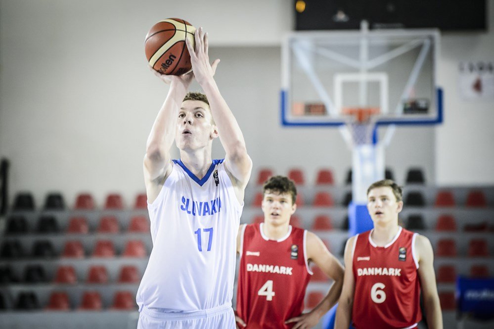 Slovenskí reprezentatnti do 18 rokov prehrali s Izraelom a budú hrať o 13. – 16. miesto