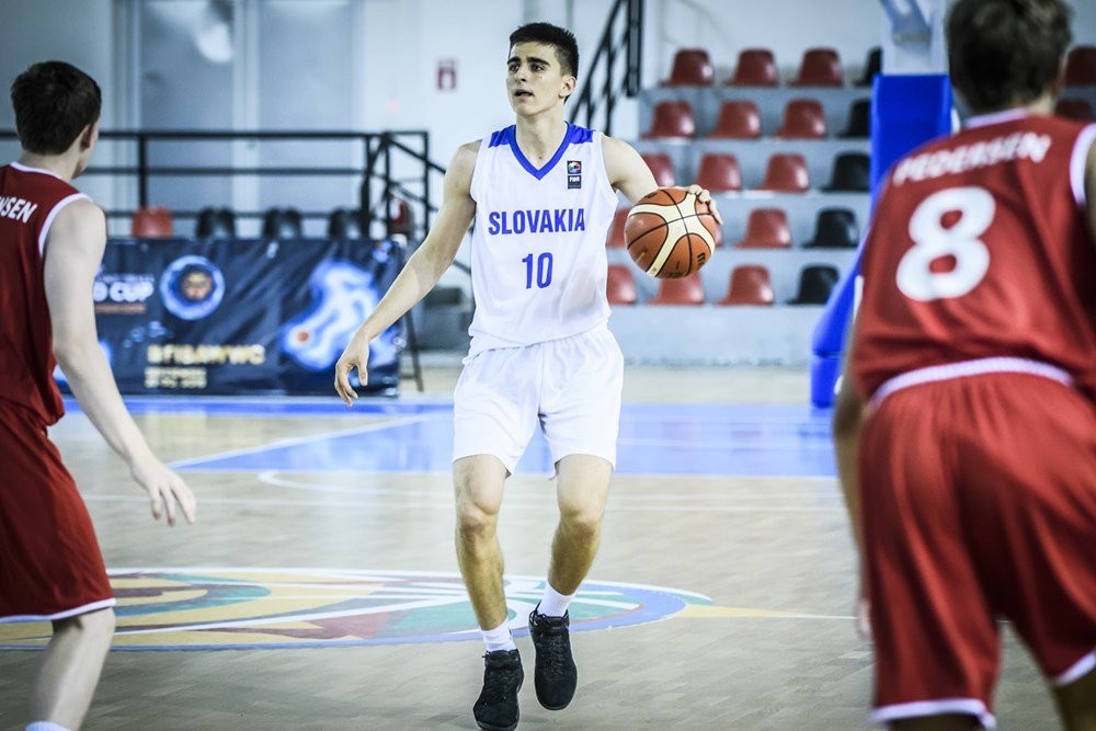 Slovenskí reprezentanti do 18 rokov obsadili konečné 14. miesto