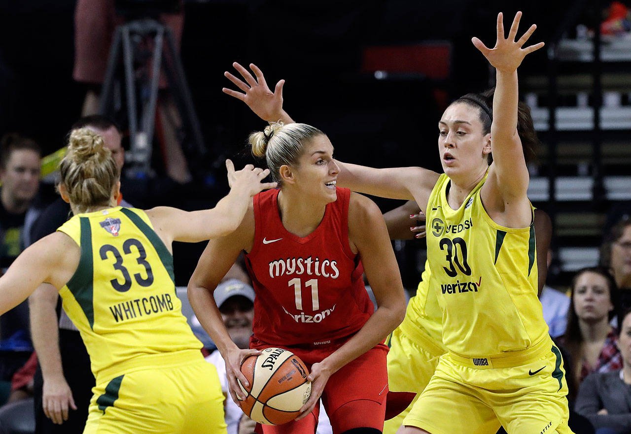 Seattle Storm vedú po dvoch finálových stretnutiach 2:0 na zápasy