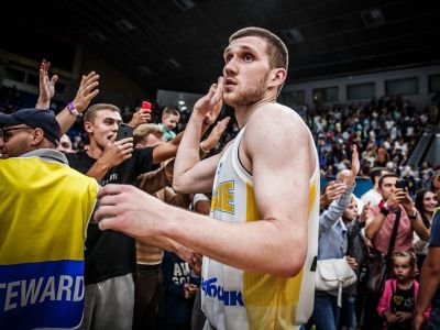 Skvelí Ukrajinci nedali Španielom šancu, Slovincom sa šampionát ešte viac vzdialil