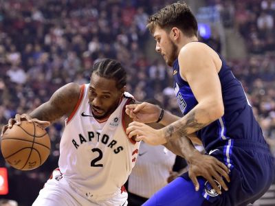 Toronto sa ukazuje v úvode sezóny ako veľký favorit NBA, naopak Houston horí