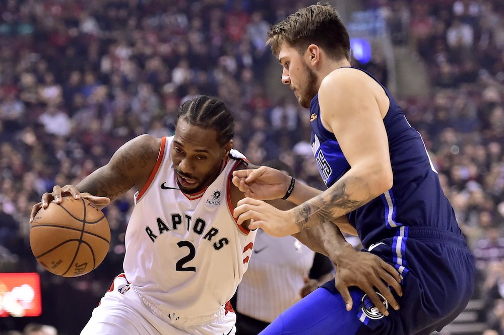 Toronto sa ukazuje v úvode sezóny ako veľký favorit NBA, naopak Houston horí
