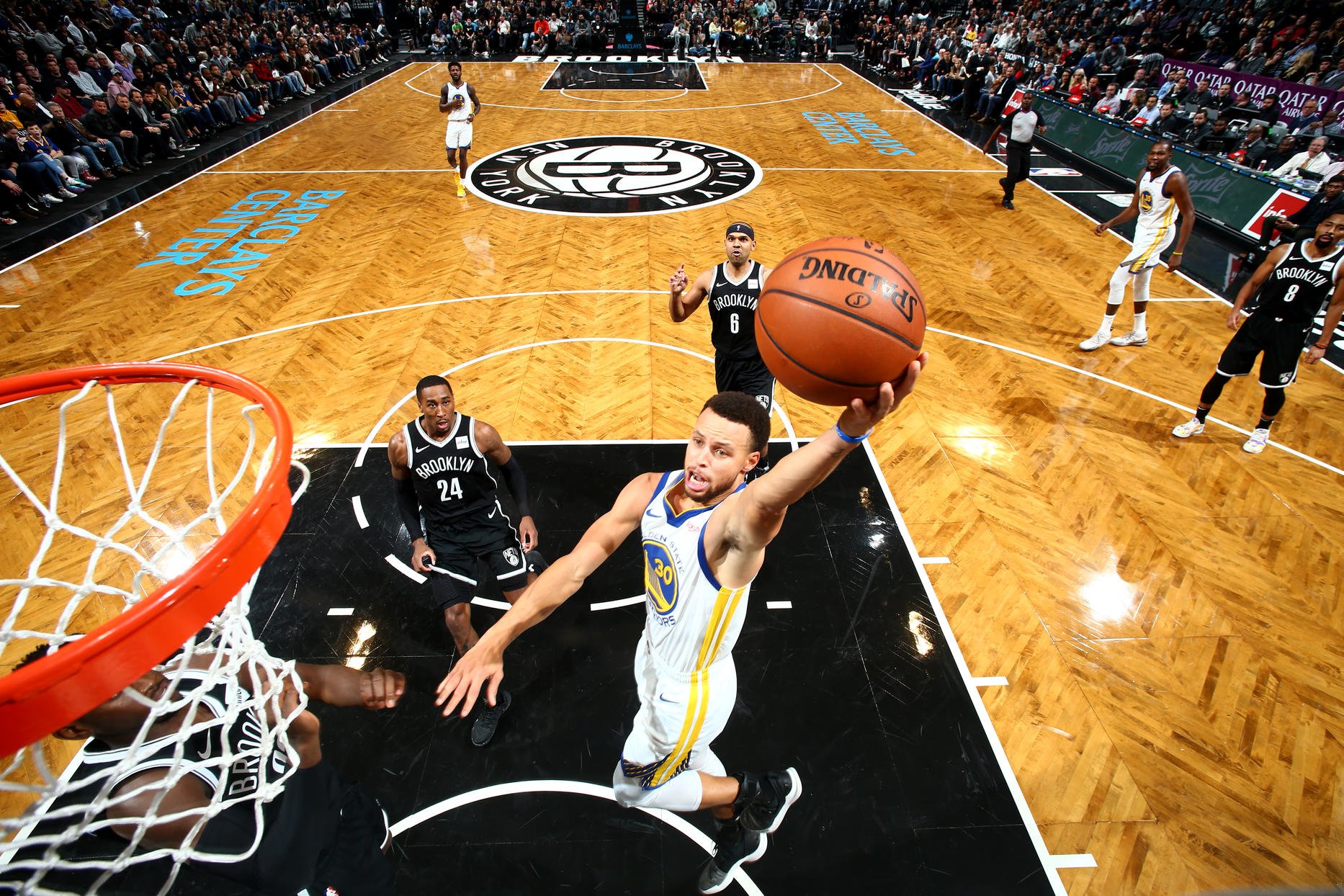 Stephen Curry by mal od budúceho týždňa znovu trénovať