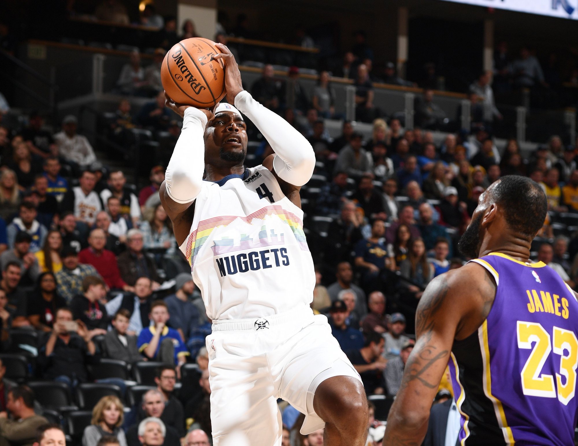 VIDEO: Denver deklasoval LA Lakers, Toronto opäť víťazne