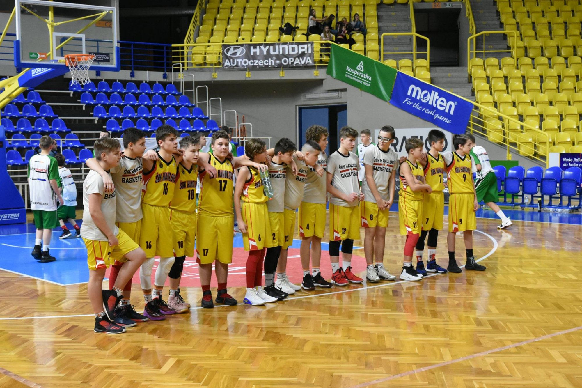 Chlapci U14 z klubu ŠBK Handlová sa zúčastnili na turnaji CEYBL v Opave