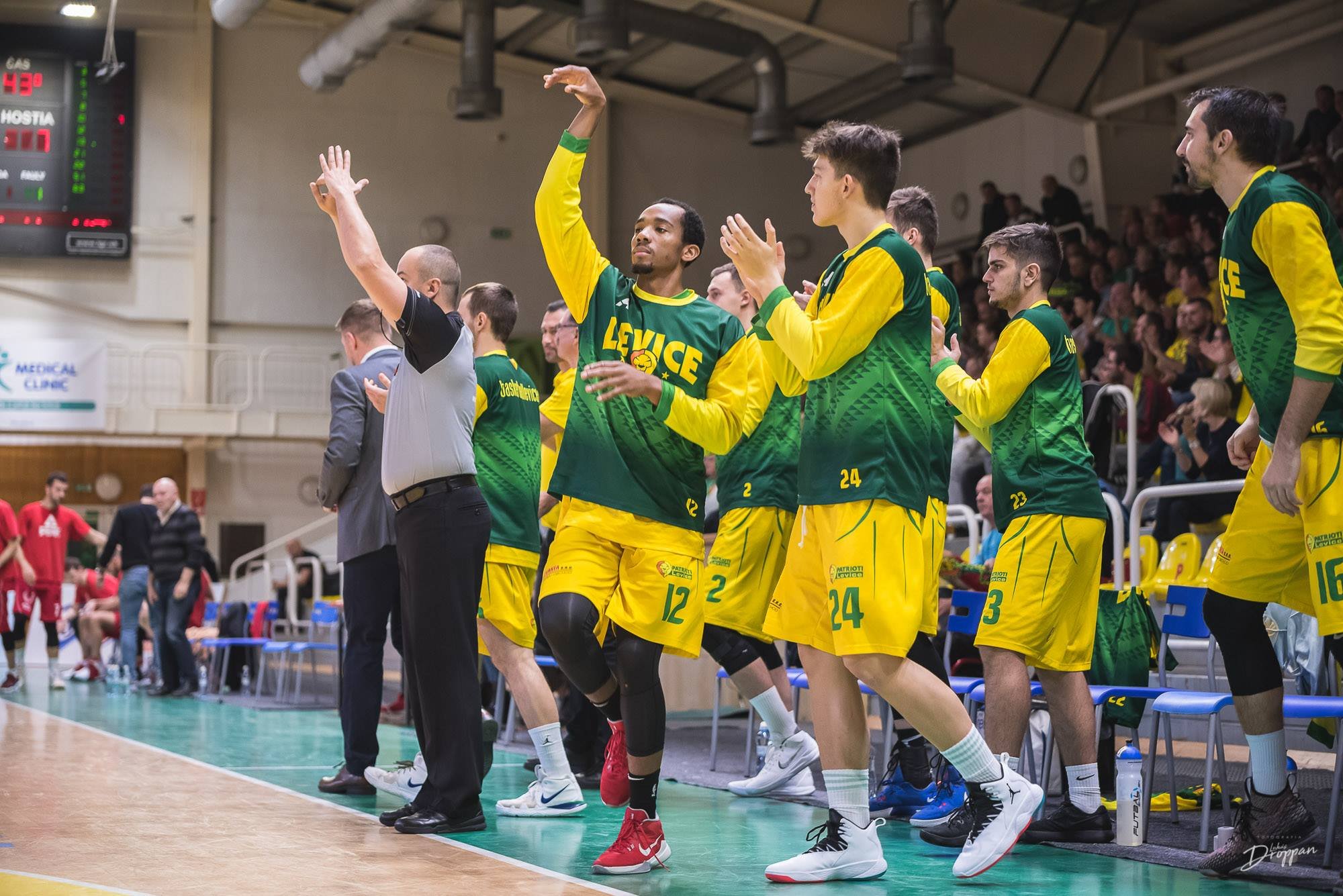 ONLINE: Levice bojujú o postup do play off. Hostia maďarský Körmend