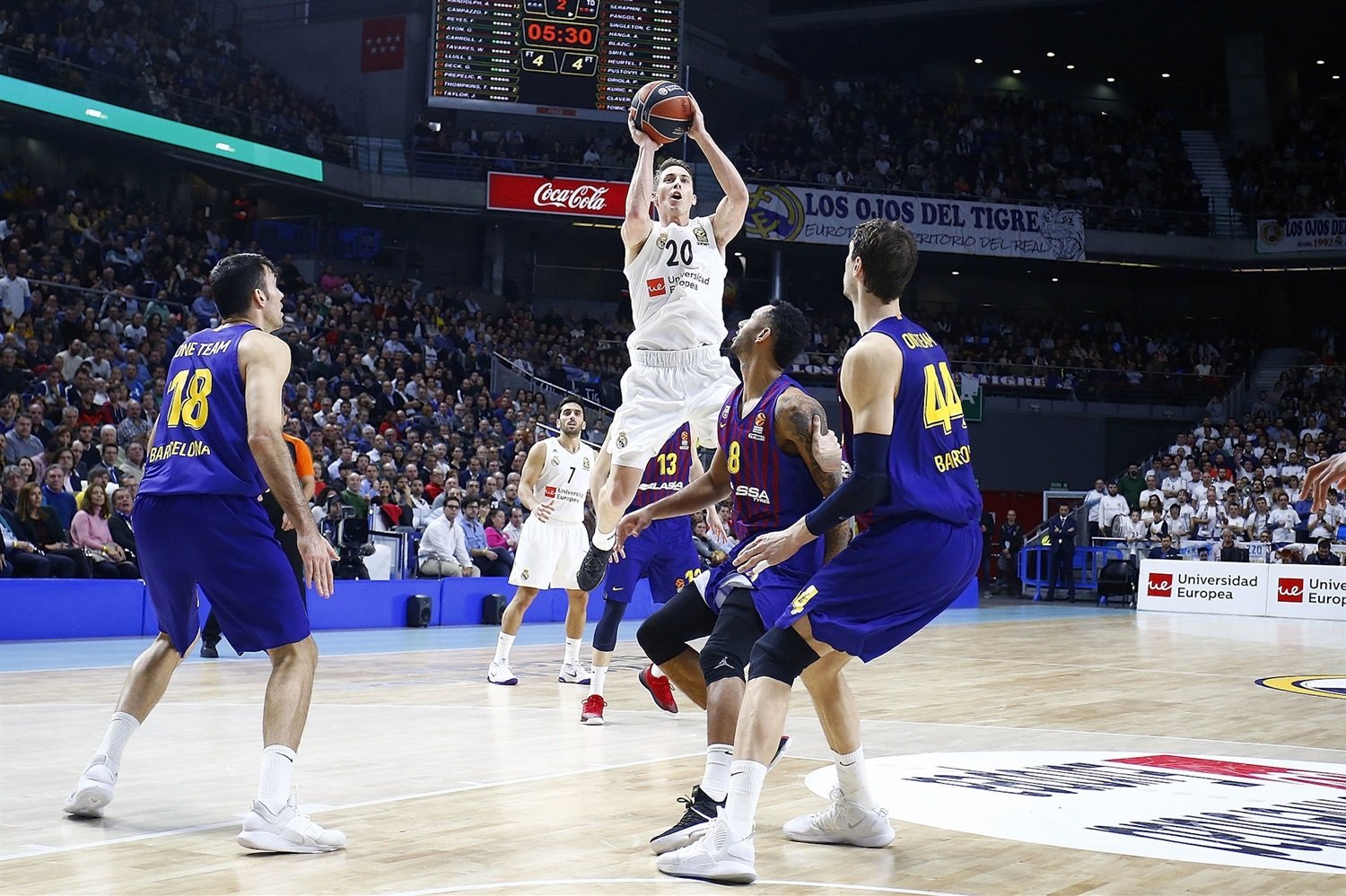 Vo futbale dostali výprask, teraz im to oplatili v basketbale. Real vybavil Barcelonu už v prvom polčase