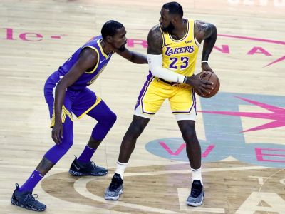 Vianoce s basketbalom, v NBA je na programe prvý vrchol sezóny