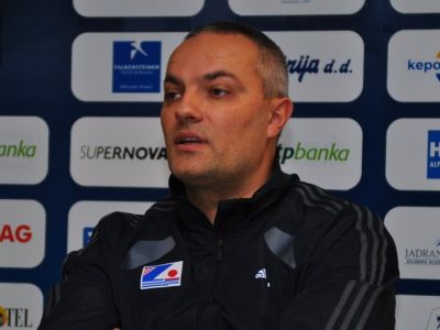 Asistent Kokoškova, Rudežov kamarát. Dostane Prievidzu z krízy?